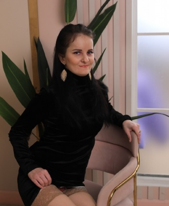 Я из Москвы, а значит, встреча со мной будет еще более особенной. У меня есть уютное и комфортное место для встреч, где мы сможем наслаждаться друг другом. Мое тело создано для наслаждения и мои нежные прикосновения не оставят тебя равнодушным. Помимо страсти, я также предлагаю дружескую компанию и интеллектуальную беседу. Мои услуги абсолютно конфиденциальны и безопасны. Доверься мне и я превращу наше свидание в незабываемый опыт. Жду тебя, чтобы исполнить все твои желания... 💋💫 Светлана